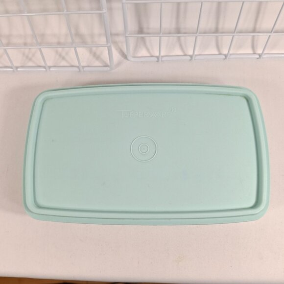 Vintage Collectible Tupperware #816 Deli Keeper w Lt Green Lid 9.5x5.5x1.7.5 In - Picture 10 of 15